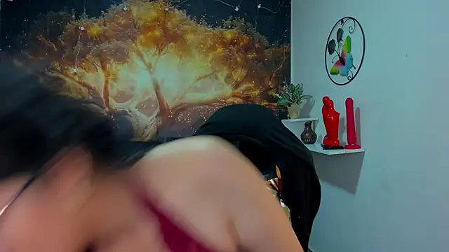 Snapshot of Lust_Mom41 chatting on December 15, 2024, 8:36 pm Lust Mom41 online show from December 15, 2024, 8:36 pm