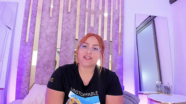 LeahxBarker online show from March 19, 2025, 4:57 am