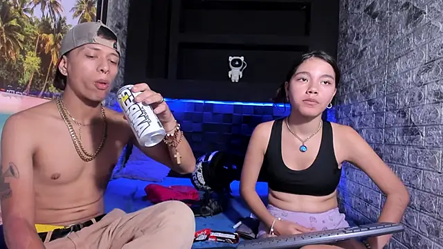 Snapshot of Ashley_James chatting on November 8, 2025, 10:08 pm Ashley James online show from November 8, 2025, 10:08 pm