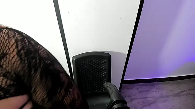 Anniee boobs online show from March 29, 2026, 4:12 am