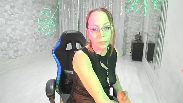 JessicaFamee online show from October 27, 2025, 10:36 pm