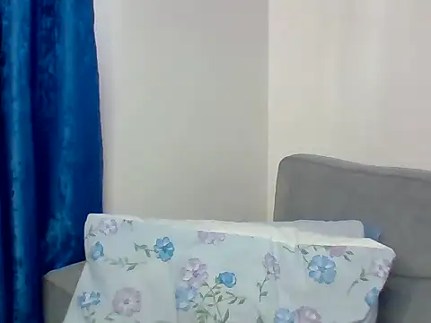 Snapshot of _crystal_princesss chatting on September 17, 2025, 11:45 am crystal princesss online show from September 17, 2025, 11:45 am