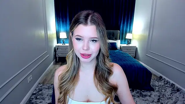 Snapshot of FollowLovee chatting on September 12, 2025, 8:20 pm FollowLovee online show from September 12, 2025, 8:20 pm