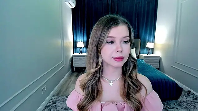 Snapshot of FollowLovee chatting on October 5, 2025, 7:56 pm FollowLovee online show from October 5, 2025, 7:56 pm