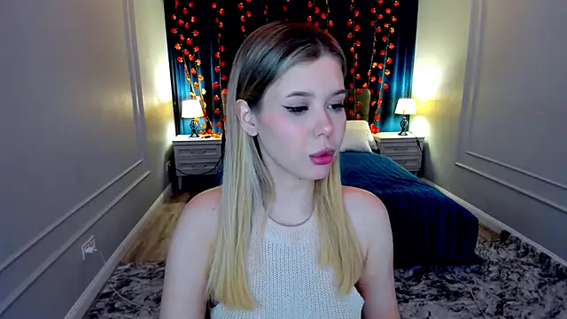 FollowLovee online show from November 16, 2025, 7:52 pm