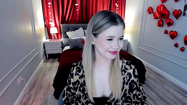 FollowLovee online show from February 9, 2026, 7:40 pm