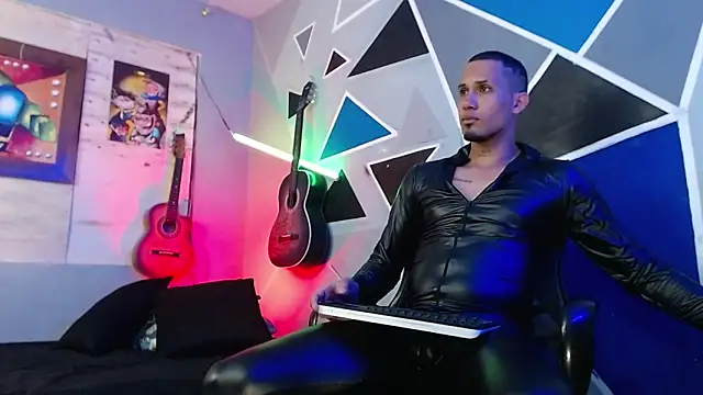 Snapshot of MagnusFrost chatting on November 11, 2025, 4:01 am MagnusFrost online show from November 11, 2025, 4:01 am