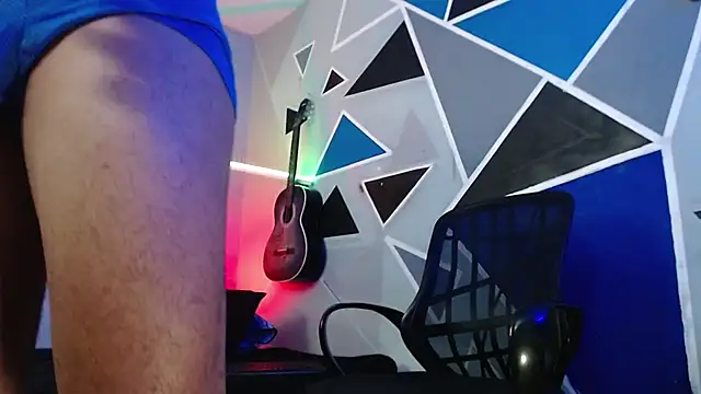 Snapshot of MagnusFrost chatting on November 14, 2025, 4:00 am MagnusFrost online show from November 14, 2025, 4:00 am