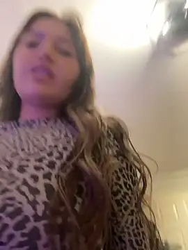 yaprakmericc online show from September 20, 2025, 12:00 am