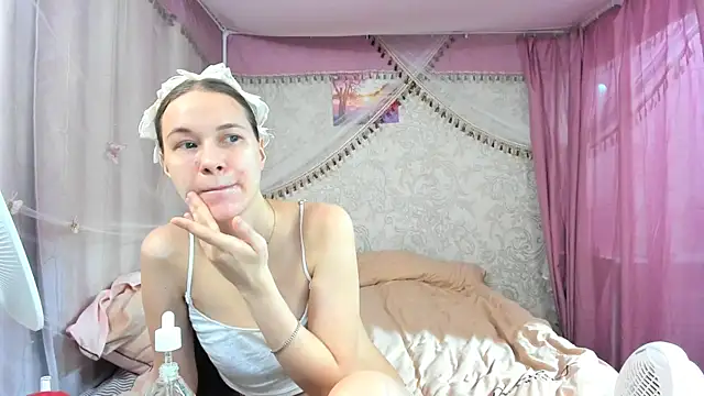 leila bambi  online show from February 21, 2026, 4:08 pm