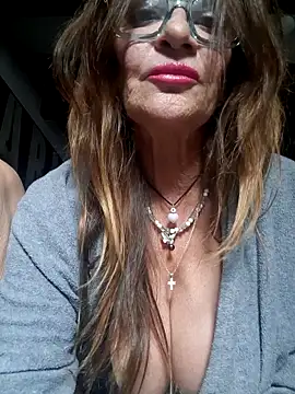 gildamilf online show from October 25, 2025, 1:29 pm