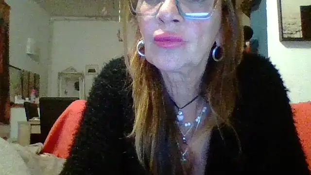 gildamilf online show from November 16, 2025, 7:30 pm