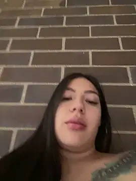 Snapshot of Latina_vanessa chatting on March 19, 2026, 9:30 pm Latina vanessa online show from March 19, 2026, 9:30 pm