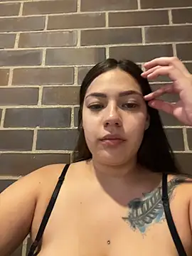 Snapshot of Latina_vanessa chatting on May 31, 2026, 9:49 pm Latina vanessa online show from May 31, 2026, 9:49 pm