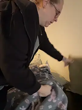 Snapshot of Big_Beautiful_MILF chatting on November 20, 2025, 12:16 pm Big Beautiful MILF online show from November 20, 2025, 12:16 pm