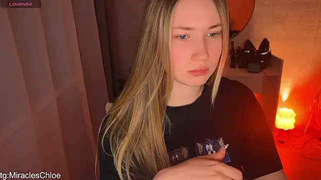 ChloeMillerMeow online show from April 15, 2026, 7:21 pm