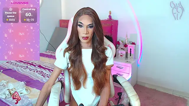 camila hootie online show from December 20, 2025, 9:44 pm