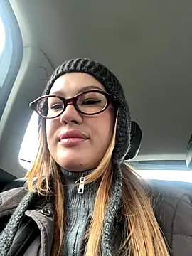 RinaCat online show from October 6, 2025, 5:05 am