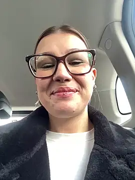 RinaCat online show from October 8, 2025, 5:05 am