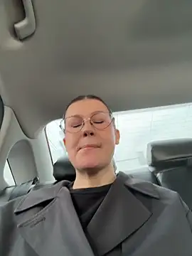 RinaCat online show from April 21, 2026, 5:25 am