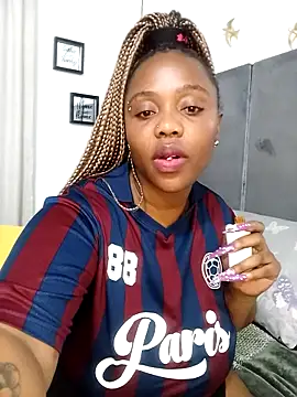 Snapshot of IceBellaCane313 chatting on May 16, 2026, 7:56 pm IceBellaCane313 online show from May 16, 2026, 7:56 pm