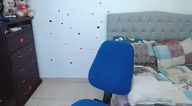 Snapshot of Georgina_Copper chatting on February 17, 2025, 2:37 pm Georgina Copper online show from February 17, 2025, 2:37 pm