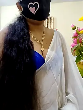 Snapshot of Ameera19 chatting on February 7, 2025, 6:24 pm Ameera19 online show from February 7, 2025, 6:24 pm