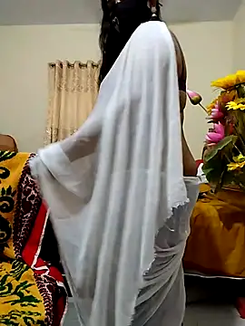 Snapshot of Ameera19 chatting on February 22, 2025, 7:36 pm Ameera19 online show from February 22, 2025, 7:36 pm