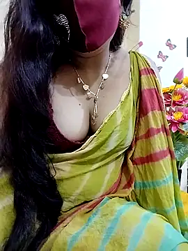 Snapshot of Ameera19 chatting on February 26, 2025, 1:11 am Ameera19 online show from February 26, 2025, 1:11 am