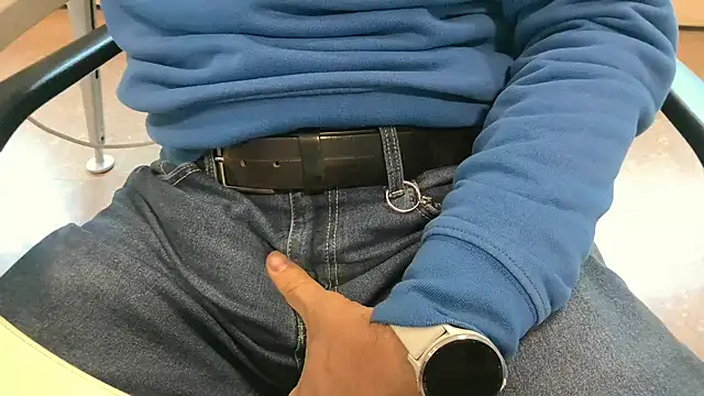 alessandroman2114 online show from January 9, 2026, 11:13 am