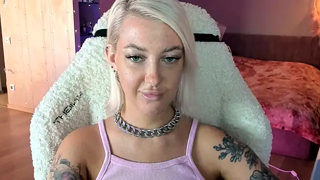 tykioty Miley online show from September 19, 2025, 11:33 am