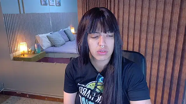 Eli666uwu online show from March 17, 2026, 10:51 am