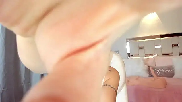 megan connor  online show from January 11, 2026, 9:53 pm