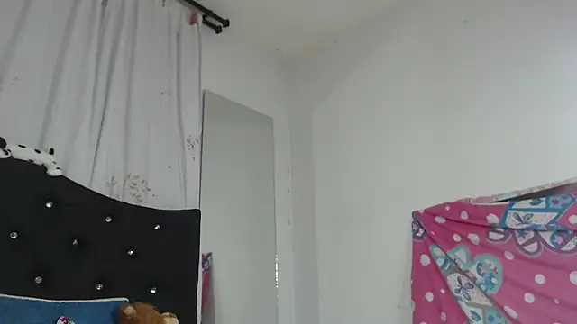 Snapshot of nikol_winick chatting on February 5, 2025, 8:43 am nikol winick online show from February 5, 2025, 8:43 am