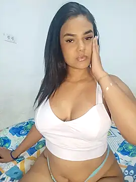 Snapshot of AntonellaShot chatting on November 2, 2025, 7:38 pm AntonellaShot online show from November 2, 2025, 7:38 pm