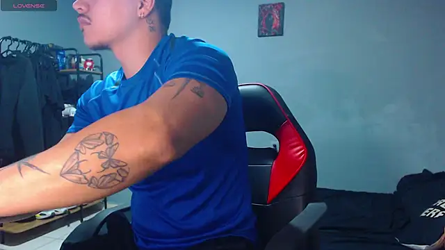 Snapshot of paulo_allen chatting on February 19, 2025, 1:50 pm paulo allen online show from February 19, 2025, 1:50 pm