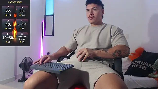 Snapshot of paulo_allen chatting on December 3, 2025, 2:15 pm paulo allen online show from December 3, 2025, 2:15 pm