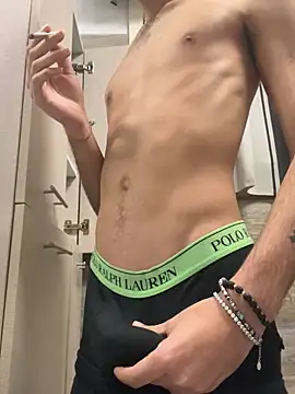 Snapshot of LukonPorn chatting on March 12, 2025, 6:22 pm LukonPorn online show from March 12, 2025, 6:22 pm