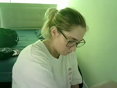 katy pp online show from October 4, 2025, 4:49 pm