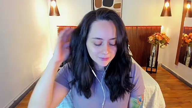 Snapshot of KatherineBond chatting on July 7, 2026, 3:49 pm KatherineBond online show from July 7, 2026, 3:49 pm