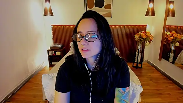 Snapshot of KatherineBond chatting on July 29, 2026, 4:27 pm KatherineBond online show from July 29, 2026, 4:27 pm