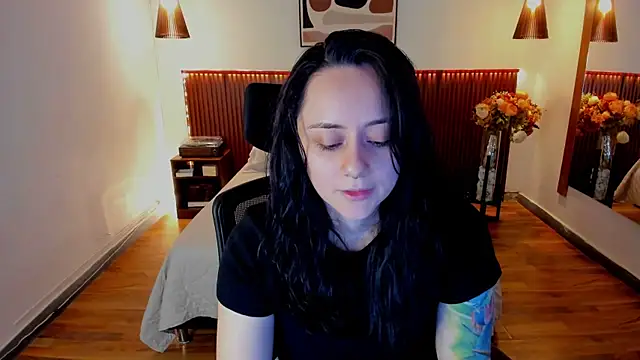 Snapshot of KatherineBond chatting on July 31, 2026, 4:17 pm KatherineBond online show from July 31, 2026, 4:17 pm