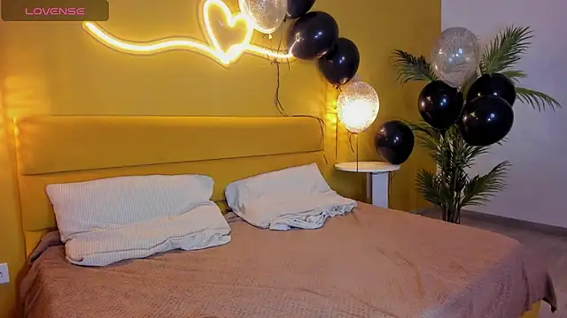 EvaMoran online show from January 21, 2025, 5:16 am