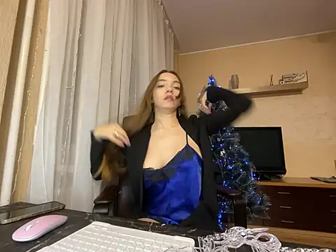 BarbaraFantasy online show from December 16, 2024, 7:32 pm