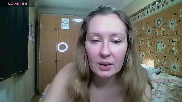 Snapshot of AnnaXLovers chatting on November 22, 2025, 9:41 am AnnaXLovers online show from November 22, 2025, 9:41 am