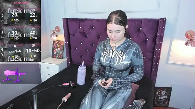 Snapshot of Danee_19_ chatting on December 27, 2024, 12:34 pm Danee 19 online show from December 27, 2024, 12:34 pm