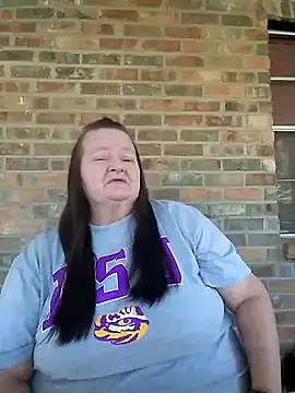 Snapshot of Bayou_Woman68 chatting on October 31, 2025, 7:26 pm Bayou Woman68 online show from October 31, 2025, 7:26 pm