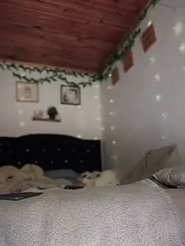 Snapshot of Milena-1 chatting on February 7, 2025, 12:06 pm Milena-1 online show from February 7, 2025, 12:06 pm