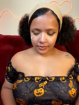 Snapshot of 99_Lilith chatting on October 30, 2025, 12:56 am 99 Lilith online show from October 30, 2025, 12:56 am