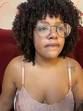 Snapshot of 99_Lilith chatting on February 5, 2026, 12:15 am 99 Lilith online show from February 5, 2026, 12:15 am